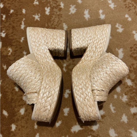 Dolce Vita Elora Platform Wedges - Picture 3 of 6